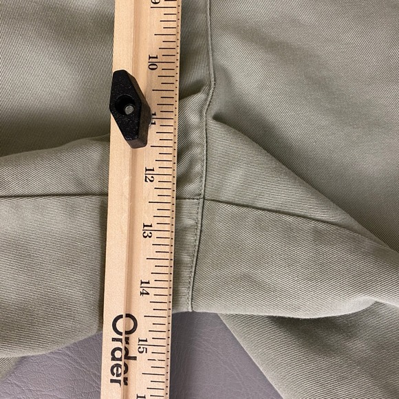 LL Bean Bermuda Shorts Classic Fit Women's Plus Size 18 Beige Cotton Lightweight - Picture 9 of 13